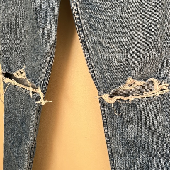 Reformation high rise cigarette ripped jeans 26 - Picture 4 of 9
